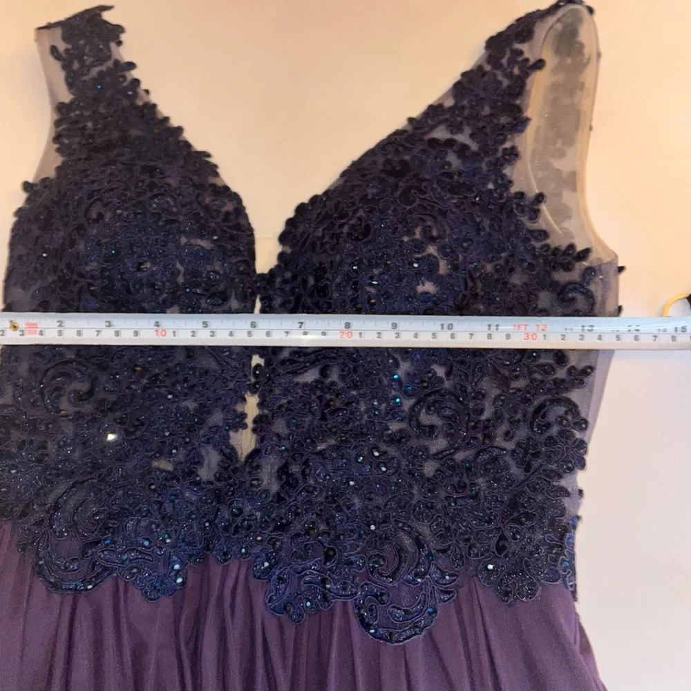 SHERRI HILL Formal evening gown/prom gown, purple size 2 - Picture 12 of 17
